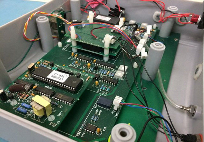पीसीबी बॉक्स निर्माण असेंबली व्यवसाय यूरोपीय संघ प्लग कैबिनेट 50-60HZ 230V 430V AC CE ROHS