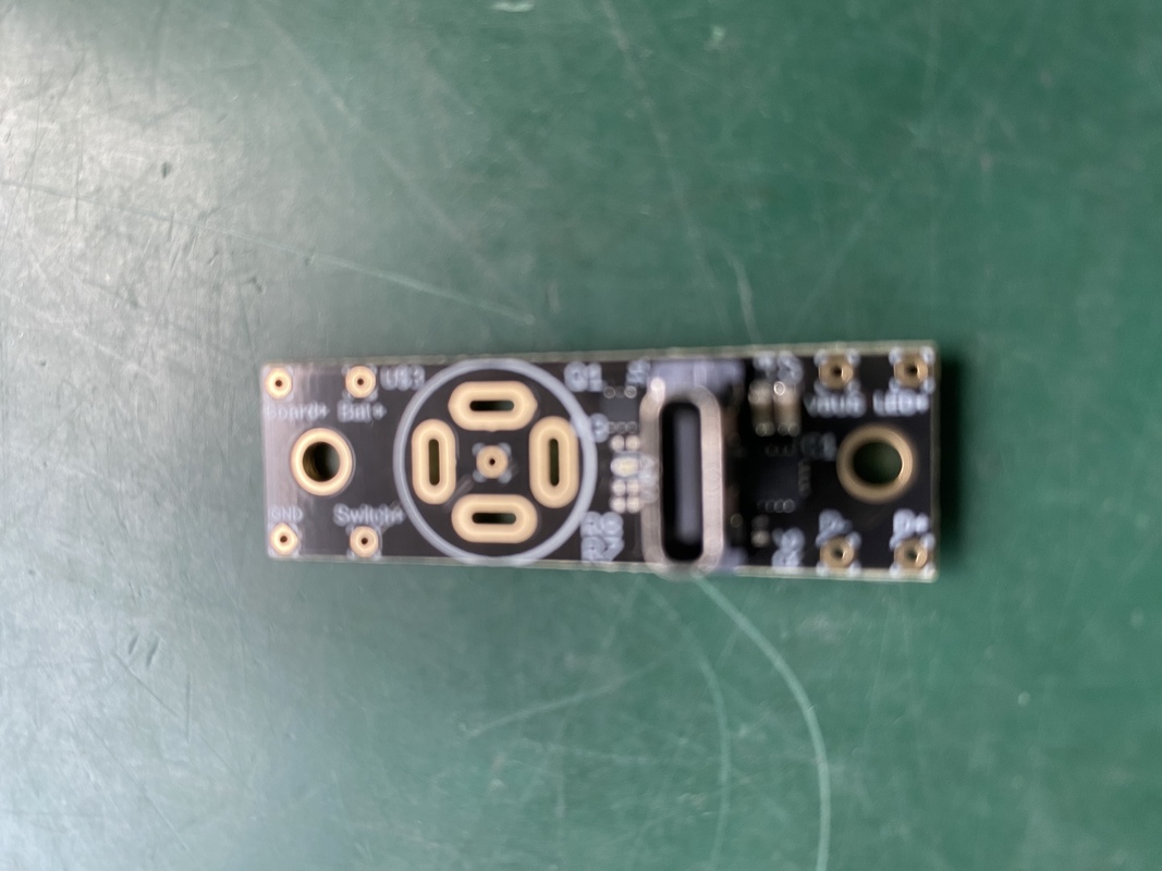 White Silk Screen SMT PCB Assembly 100% E-Test IPC-6012D 1-22 Layer Custom Design with 0.1mm Tolerance