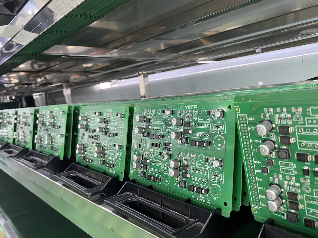 प्रतिबाधा नियंत्रण के साथ HASL लीड फ़्री सरफेस फिनिशिंग सर्ज प्रोटेक्शन उपकरण, टिकाऊ और विद्युत सर्ज प्रबंधन सुनिश्चित करता है