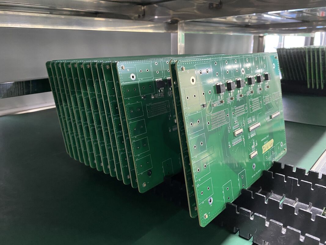 प्रतिबाधा नियंत्रण के साथ HASL लीड फ़्री सरफेस फिनिशिंग सर्ज प्रोटेक्शन उपकरण, टिकाऊ और विद्युत सर्ज प्रबंधन सुनिश्चित करता है