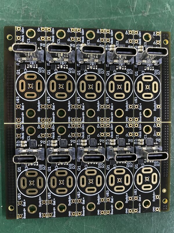 बाह्य पैकेजिंग कार्टन के साथ ब्लू सोल्डर मास्क कलर कम्युनिकेशन इन्फ्रास्ट्रक्चर मॉड्यूल जो सुरक्षित परिवहन और डेटा प्रवाह सुनिश्चित करते हैं