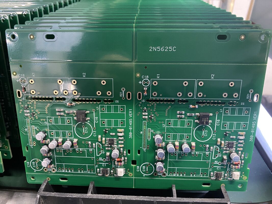 अधिकतम मोटाई T 4.5mm से अधिक औद्योगिक पीसीबी असेंबली भारी शुल्क वाले मुद्रित सर्किट बोर्ड के लिए असेंबली क्षमताएं प्रदान करती है